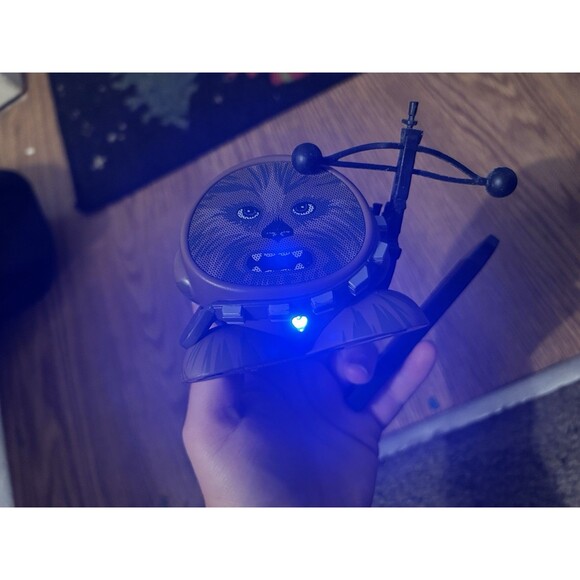 iHome Ekids Chewbacca Blue Tooth Speaker - Picture 4 of 4